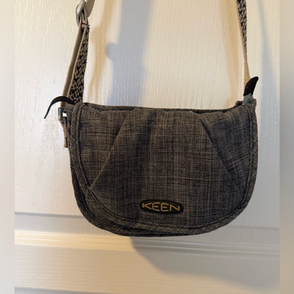 Keen Charcoal Crossbody Bag
